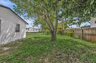 446 NW 119th St, Miami, FL 33168 - Photo 42