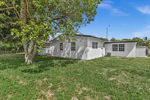 446 NW 119th St, Miami, FL 33168 - Photo 52