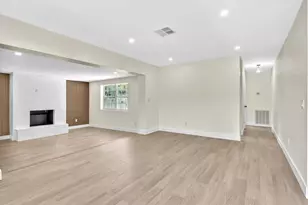 446 NW 119th St, Miami, FL 33168 - Photo 12