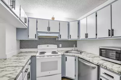 3744 Savoy Lane #E2, West Palm Beach, FL 33417 - Photo 10