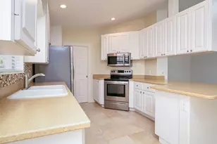 11320 SW Pembroke Dr, Port Saint Lucie, FL 34987 - Photo 8