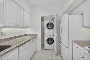 8065 Aberdeen Dr, Boynton Beach, FL 33472 - Photo 14