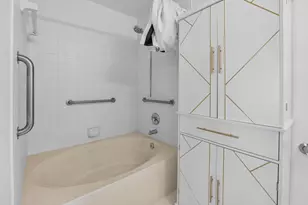 8065 Aberdeen Dr, Boynton Beach, FL 33472 - Photo 32