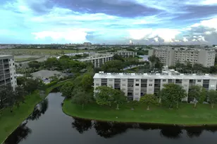 2226 N Cypress Bend Dr, Pompano Beach, FL 33069 - Photo 2