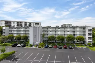 2226 N Cypress Bend Dr, Pompano Beach, FL 33069 - Photo 2