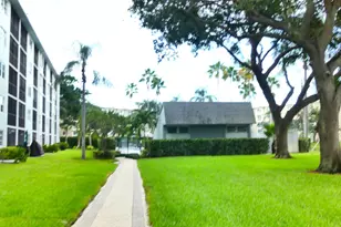2226 N Cypress Bend Dr, Pompano Beach, FL 33069 - Photo 18