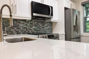 2226 N Cypress Bend Dr, Pompano Beach, FL 33069 - Photo 6