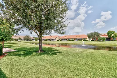 6380 Oxford Circle #104D, Vero Beach, FL 32966 - Photo 2