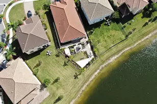 8561 Lakeside Bnd, Parkland, FL 33076 - Photo 2