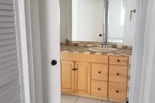 500 Bayview Dr, Sunny Isles Beach, FL 33160 - Photo 2