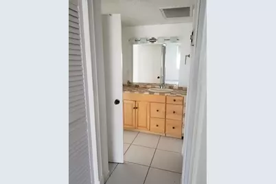 500 Bayview Drive #817, Sunny Isles Beach, FL 33160 - Photo 2