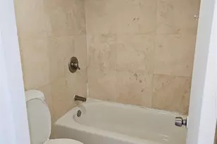 500 Bayview Dr, Sunny Isles Beach, FL 33160 - Photo 10