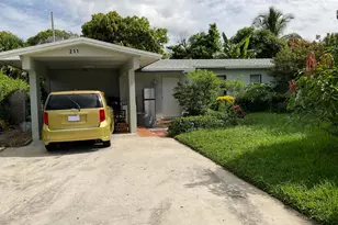 211 NE 27th Ave, Boynton Beach, FL 33435 - Photo 1
