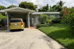 211 NE 27th Ave, Boynton Beach, FL 33435 - Photo 2