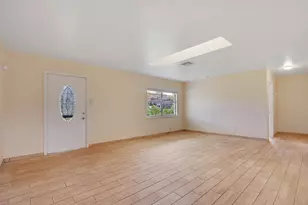 8340 SE Camellia Dr, Hobe Sound, FL 33455 - Photo 4