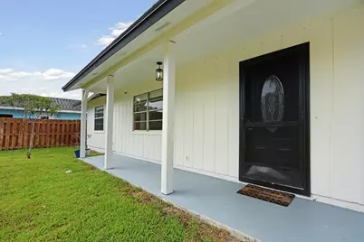 8340 SE Camellia Drive, Hobe Sound, FL 33455 - Photo 2