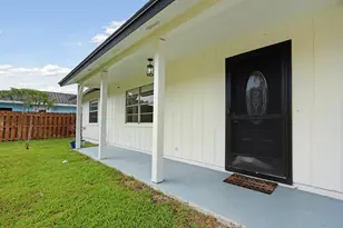 8340 SE Camellia Dr, Hobe Sound, FL 33455 - Photo 2