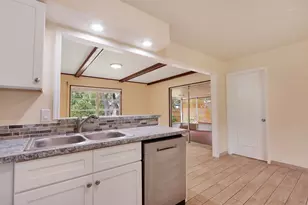 8340 SE Camellia Dr, Hobe Sound, FL 33455 - Photo 8
