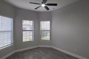 537 SE Crathes St, Port Saint Lucie, FL 34984 - Photo 2