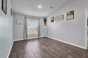 5263 NW E Delwood Dr, Port Saint Lucie, FL 34986 - Photo 8