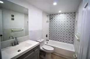 7000 NW 186th St, Hialeah, FL 33015 - Photo 4
