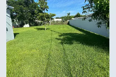 10480 SW 181st Terrace, Miami, FL 33157 - Photo 2