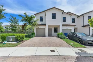 23425 SW 129th Ave, Homestead, FL 33032 - Photo 1