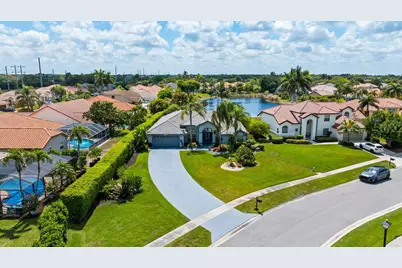 20317 Hacienda Court, Boca Raton, FL 33498 - Photo 2