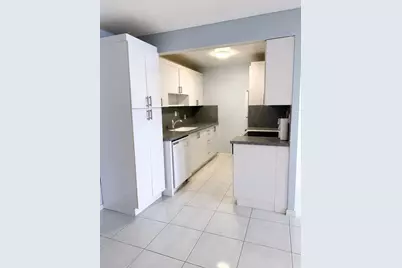 1089 Wolverton E #1089, Boca Raton, FL 33434 - Photo 2