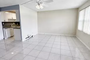 1089 Wolverton E, Boca Raton, FL 33434 - Photo 4
