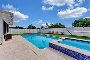 9819 Spanish Isles Dr, Boca Raton, FL 33496 - Photo 1