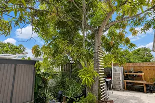 10720 NW 26th Pl, Sunrise, FL 33322 - Photo 20