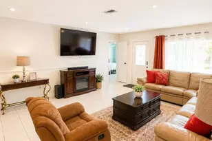 10720 NW 26th Pl, Sunrise, FL 33322 - Photo 4