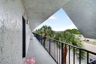 9440 SW 8th St, Boca Raton, FL 33428 - Photo 4