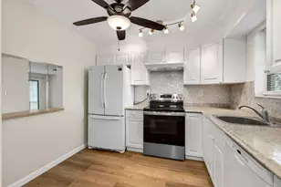 9440 SW 8th St, Boca Raton, FL 33428 - Photo 14