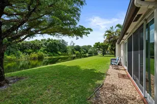 206 Lake Susan Ln, West Palm Beach, FL 33411 - Photo 12