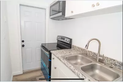 721 NW 19th Terrace #1-2, Fort Lauderdale, FL 33311 - Photo 4