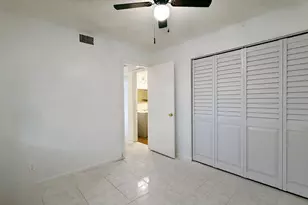 889 Twin Lakes Dr, Coral Springs, FL 33071 - Photo 22