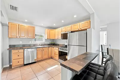 2610 NE 8th Avenue, Pompano Beach, FL 33064 - Photo 6