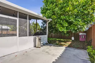 7572 Parkside Ln, Margate, FL 33063 - Photo 52