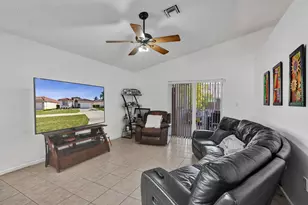 7572 Parkside Ln, Margate, FL 33063 - Photo 18