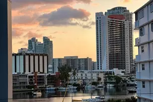 427 Golden Isles Dr, Hallandale Beach, FL 33009 - Photo 4