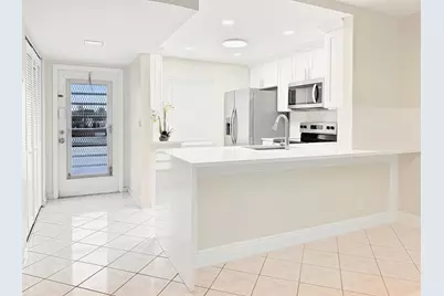9272 SW 3rd Street #404, Boca Raton, FL 33428 - Photo 2