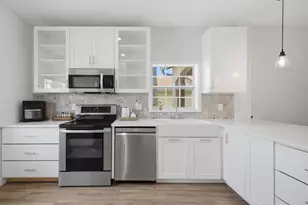 7098 Burgess Dr, Lake Worth, FL 33467 - Photo 8