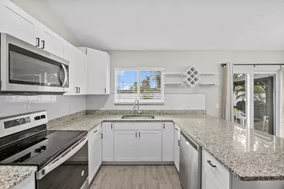 265 SW Dalton Circle, Port Saint Lucie, FL 34953 - Photo 4
