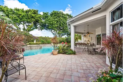 114 Vintage Isle Lane, Palm Beach Gardens, FL 33418 - Photo 2