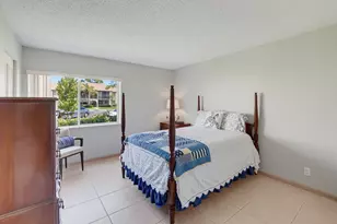 331 Knotty Pine Cir, Greenacres, FL 33463 - Photo 8