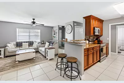 7506 Kenwood Road, Fort Pierce, FL 34951 - Photo 4