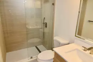 3980 Oaks Clubhouse Dr, Pompano Beach, FL 33069 - Photo 8