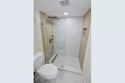 3980 Oaks Clubhouse Drive #511, Pompano Beach, FL 33069 - Photo 10